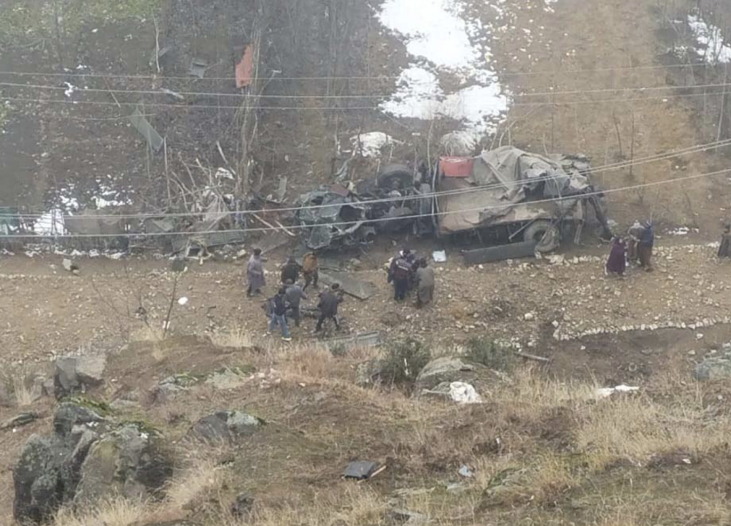 Army Vehicle Falls Into Gorge In J&K’s Bandipora, Four Soldiers Injured